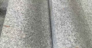 海南芙蓉白S型拉丝面路沿石