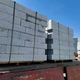 海南 路沿石装车出货