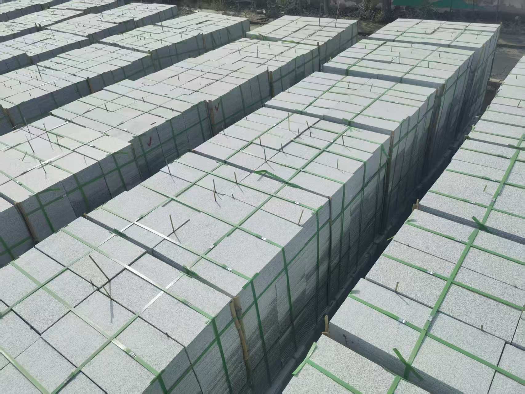 海南 芝麻白1.8公分火烧300*600地铺，清仓大甩卖