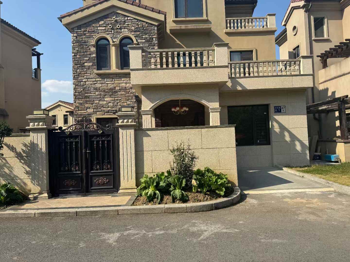 海南黄金麻别墅外墙安装效果