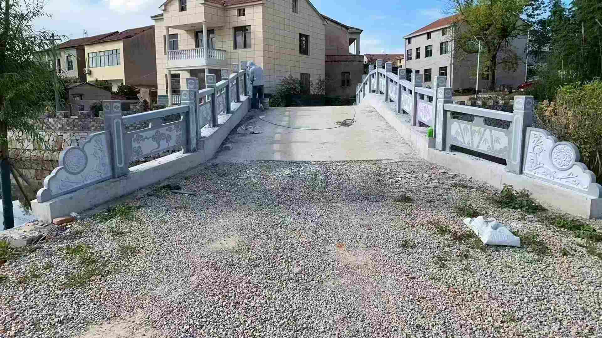 海南 芝麻灰花岗岩桥栏杆