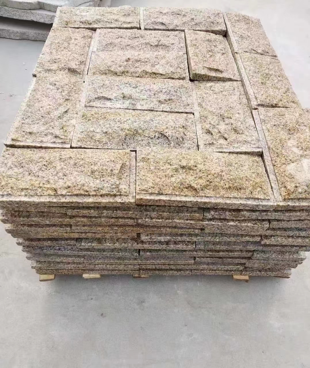 海南黄锈石蘑菇石